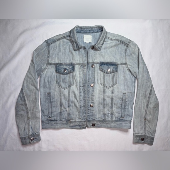 American Eagle Outfitters Jackets & Blazers - American Eagle Outfitters Size M Light Wash Western Denim Jean Jacket